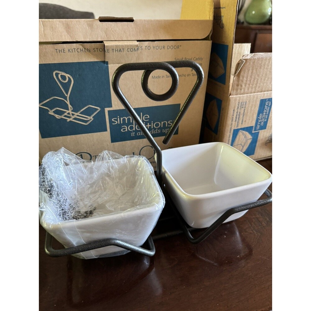 NWT Pampered Chef Small Bowl Caddy Set of 2 Small Bowls  #1944 And #1910‎